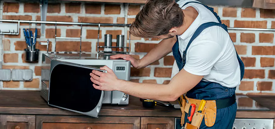 In-Home Microwave Repair in Alameda